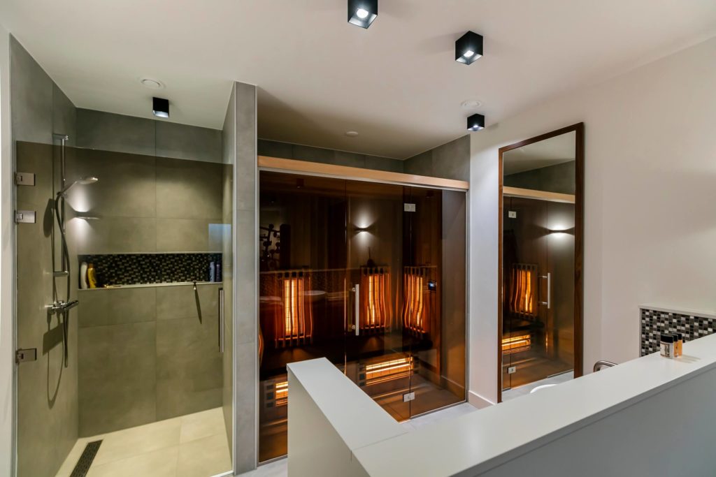 Villa op de Hondsrug - badkamer met sauna - Lichtenberg Exclusieve Villabouw