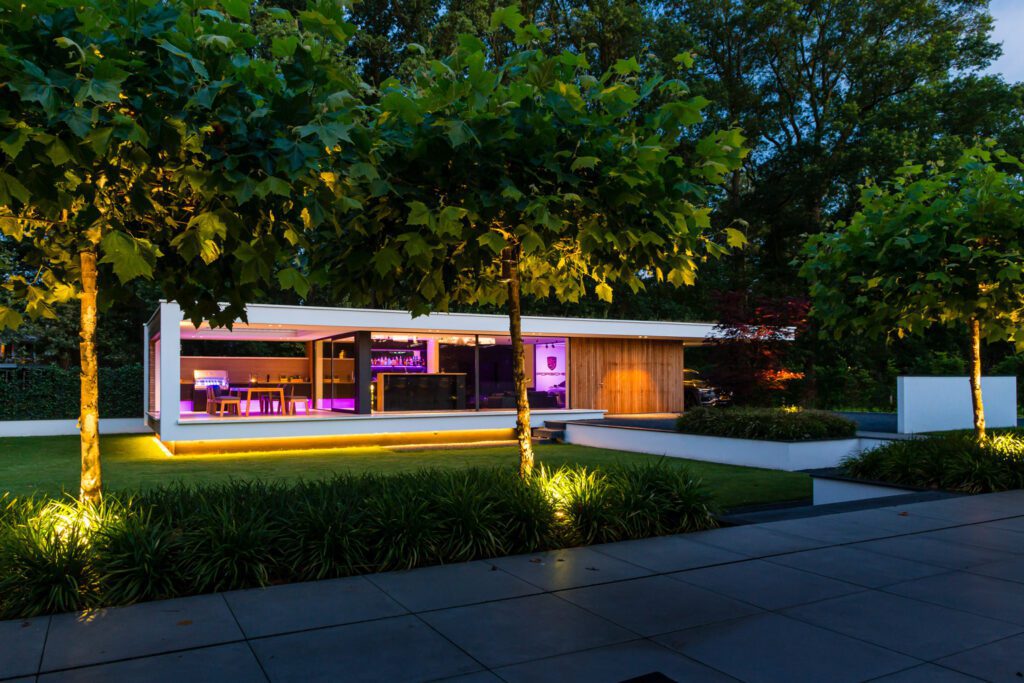 Villa bouwen met sfeerverlichting bij buitenruimte lichtenberg villabouw