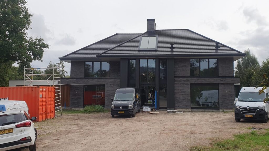 Oplevering royale villa in Zuid-Holland door Lichtenberg Villabouw