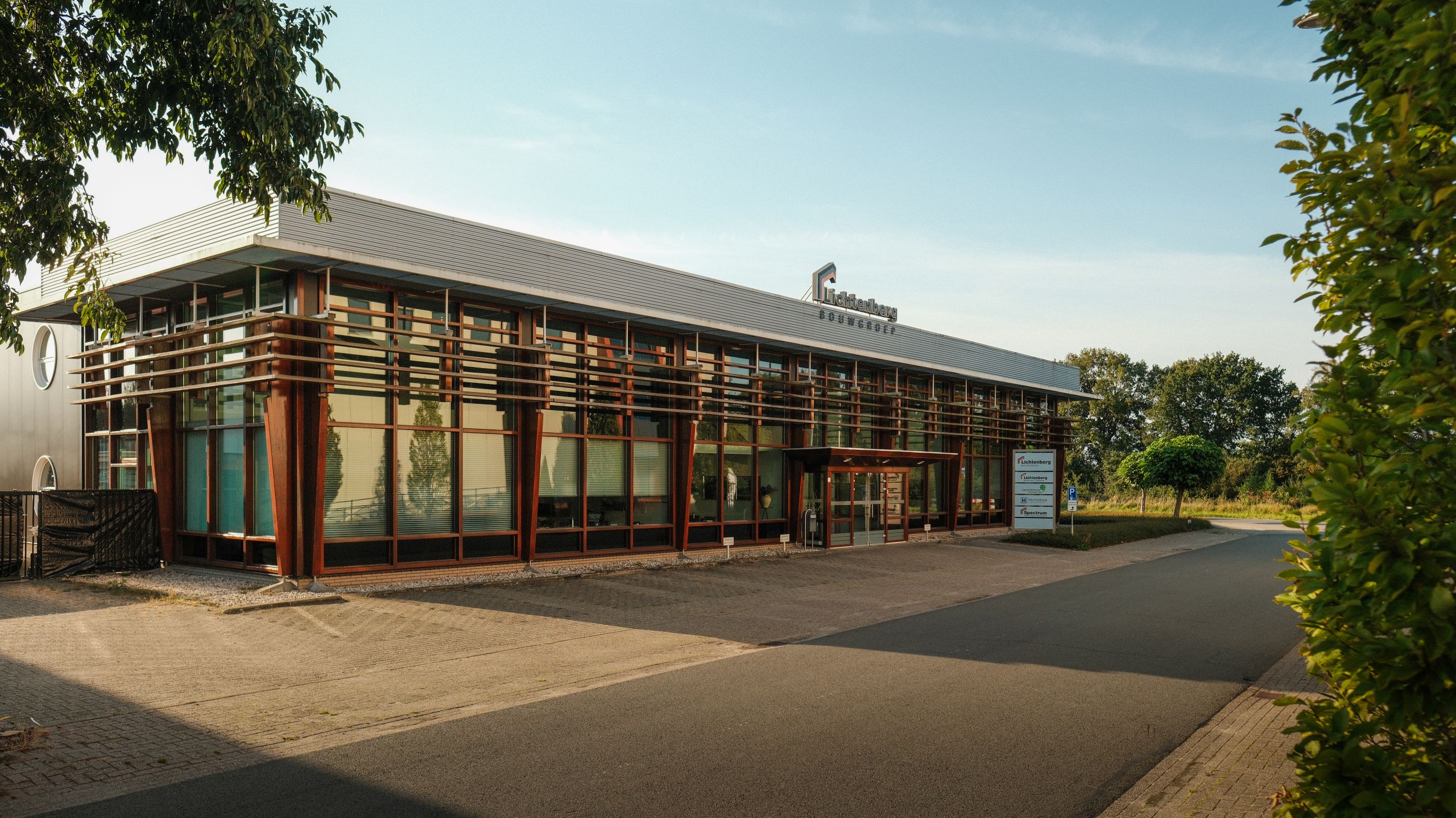 Kantoorpand Lichtenberg Bouwgroep - Lichtenberg Villabouw - Architectuurwonen - Heerlijkhuis Bouwen